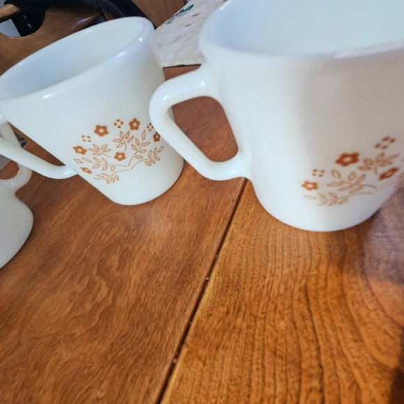 Four cups two different patterns 2 ginger brown pattern 2butterfly pattern - Picture 5 of 6